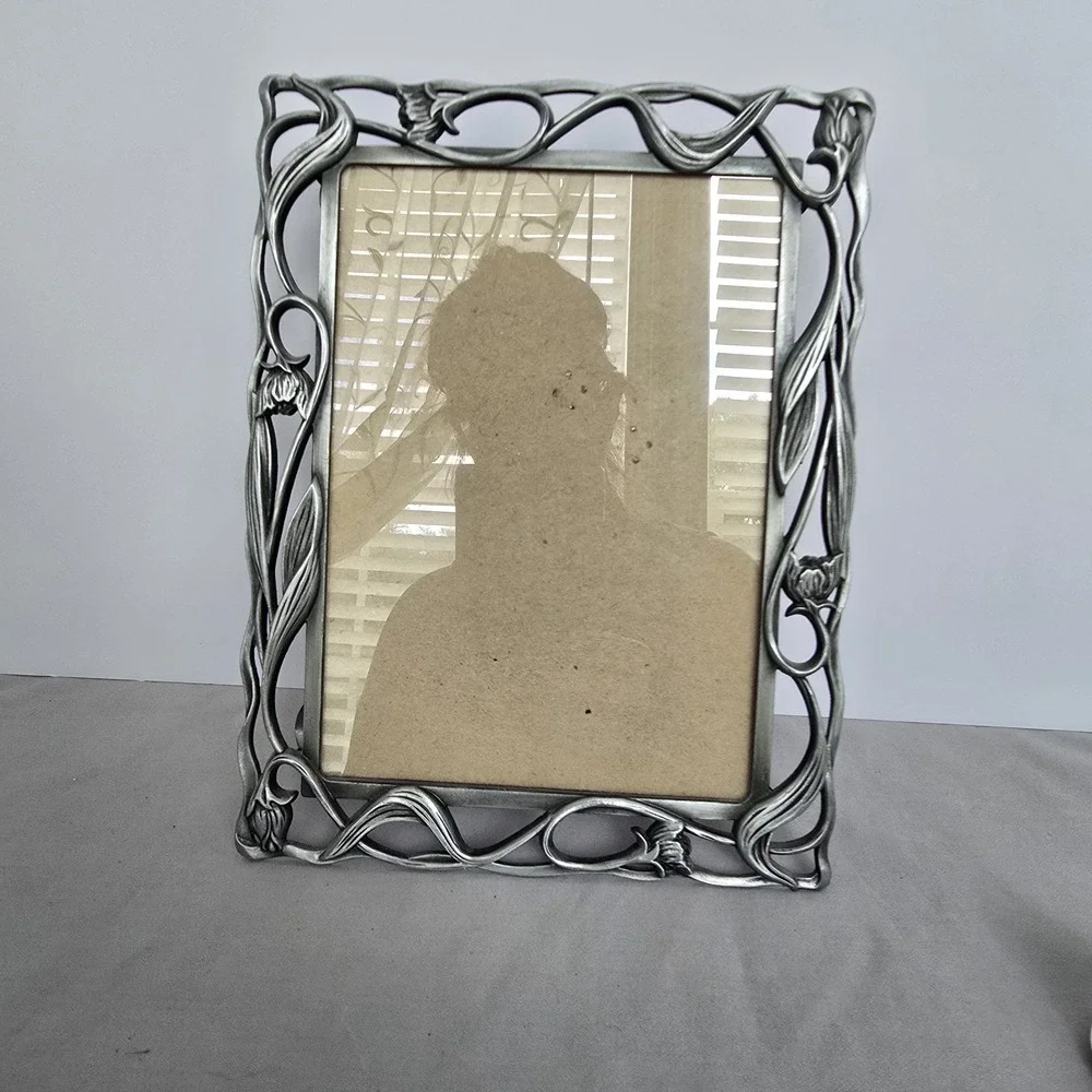 Vintage Ornate Photo Picture Frame Pewter Art Nouveau Floral Bud Vine 5